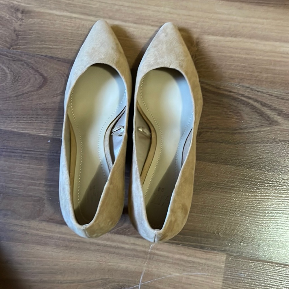 Heels - Picture 5 of 6